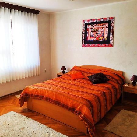 V2 With Love - Vintage Modern And Spacious 贝尔格莱德 外观 照片